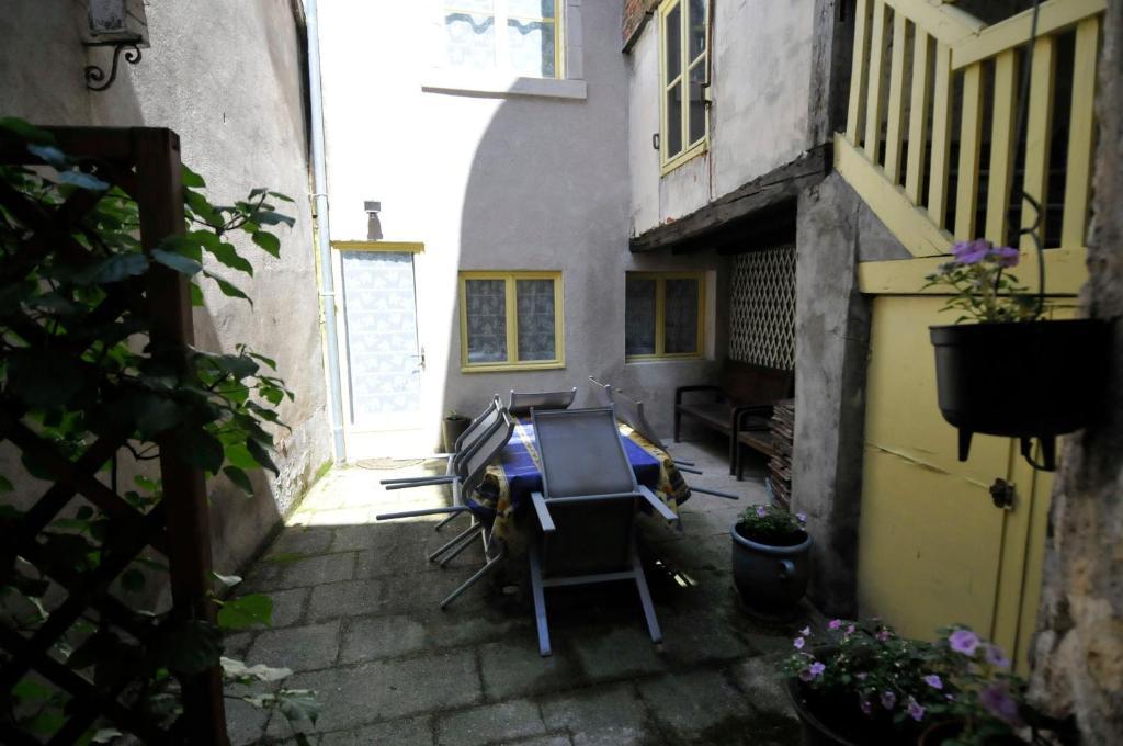 Апартаменты Le Passage Ла-Шарите-сюр-Луар Экстерьер фото